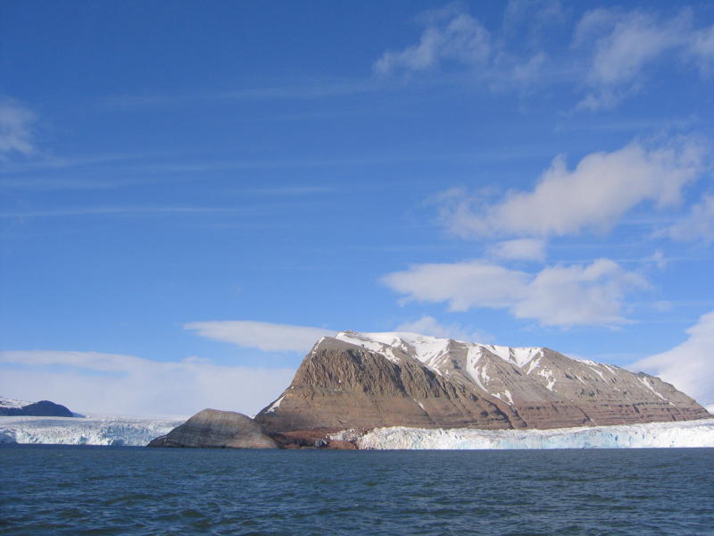 Two glaciers next to each other, Konsvegen Glacier